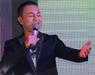 SERDAR ORTAÇ - Serdar Ortaç annesinin ilk bestesini paylaştı