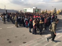 Üniversite Öğrencileri 15 Temmuz Yerleşkesi'nde 15 Şehidi Andı