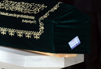 Yavuz Yılmaz'ın Cenazesi Marmara İlahiyat Fakültesi Camii'ne Getirildi