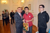 KOMPOZISYON - Dereceye Giren Öğrencilere Ödül