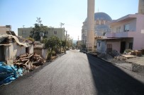 MÜKERREM TOLLU - Erdemli'de Asfalt Çalışmaları Sürüyor