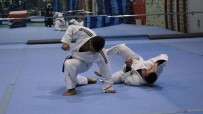 JİMNASTİK SALONU - Judo İle Esneklik Ve Kibarlık Eğitimi