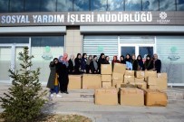 KADIN GİRİŞİMCİ - Meram'da Giysi Kampanyasına Öğrencilerden Destek