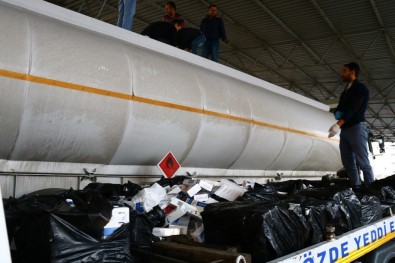 Osmaniye'de Yakıt Tankerinden 22 Bin 500 Paket Kaçak Sigara Çıktı