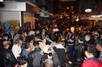 Beşiktaşlı Taraftarlar Galibiyeti Çarşı'da Kutladı