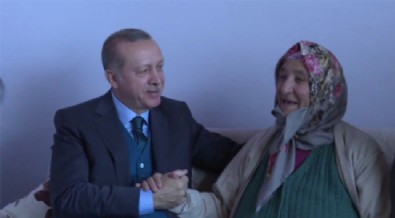 Cumhurbaşkanı Erdoğan Nevmiye teyzeye misafir oldu