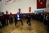 ALI ASLAN - Gaziantep'te Mülteci Çocuklara Spor Etkinliği
