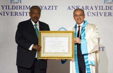 Cibuti Cumhurbaşkanı Guelleh'e Ankara Yıldırım Beyazıt Üniversitesinden Fahri Doktora Unvanı
