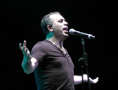 Haluk Levent boşandı!