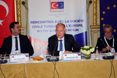 Paris'te Türkiye-AB Sivil Toplum Ve Medya Buluşması