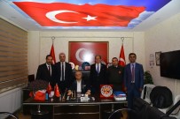 NECATI ŞENTÜRK - Vali Şentürk, Şehit Aileleri Sosyal Yardımlaşma Ve Dayanışma Derneğini Ziyaret Etti