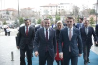 FARUK ÖZÇELIK - Bakan Bak, Kosova Gençlik Ve Spor Bakanı Gashı İle Görüştü