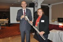 GÜNHAN YAZAR - Bandırma Kaymakamına Devrek Bastonu