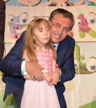 Down Sendromlu Çocuklar Tebessüm Ediyor