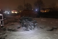 Lüks Otomobil Kamyonete Çarpıp Yandı Açıklaması 4 Yaralı