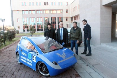 Öğrencilerin Geliştirdiği Elektrikli Araba 5.5 TL'ye Niğde'den Ankara'ya Gidiyor