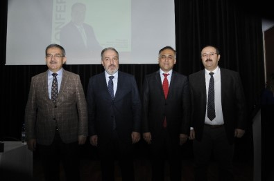Selçuk'ta 'Türkiye Açısından Göç Ve Diaspora' Konulu Konferans Gerçekleştirildi