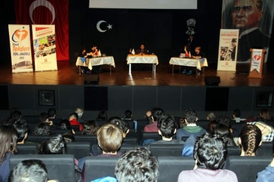 AGÜ Rektörü Sabuncuoğlu Tekden Lisesi Öğrencilerinin Sorularını Cevapladı