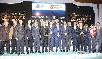 Akdeniz Belediyeler Birliği'nden Döşemealtı Belediyesi'ne 3 Ödül