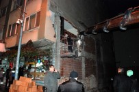 KEPÇE OPERATÖRÜ - Az Daha Apartmanı Yıkıyordu