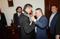 DOWN SENDROMU - Filistinli Muhammed'den Vali Topaca'ya Ziyaret