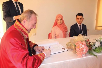Sungurlu'da 2017 Yılında 279 Çift Evlendi