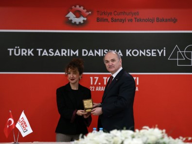 Türk Tasarım Danışma Konseyi Onur Ödülü  Bahar Korçan'ın