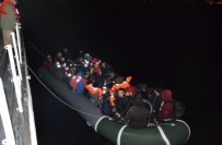 ORTA AFRİKA - Yunan Adalarına Geçmek İsteyen 51 Kaçak Göçmen Yakalandı
