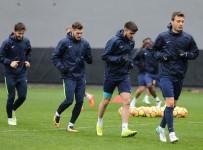 SOĞUK ALGINLIĞI - Osmanlıspor Şut Çalıştı