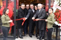 ESKİBAĞLAR MAHALLESİ - Başkan Ataç 4 İşyerinin Açılış Törenine Katıldı