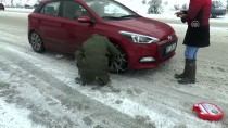 KIŞ LASTİĞİ - Denizli'de Kar Yağışı
