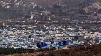 Suriyelilerin Sınır Hattındaki Kamplarda Zor Yaşamı