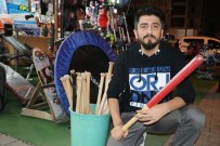 AMERİKAN PAZARI - Adanalılar Beyzbol Sopası İle Sahaya Değil Trafiğe Çıkıyorlar