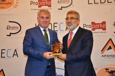 Başkan Memiş'e Yılın Başarılı Belediye Başkanı Ödülü