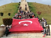 TERÖRE LANET - DPÜ Şaphane Meslek Yüksekokulu Öğrencilerinden Şehitlik Ziyareti