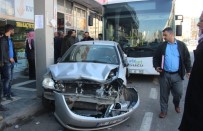 ABDULLAH DEMIR - Gaz Pedalı Takılı Kalan Belediye Halk Otobüsü 9 Araca Zarar Verdi