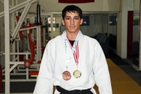 AVRUPA ŞAMPİYONU - Tavsiye Üzerine Başladı Hem Avrupa Şampiyonu Hem De Dünya 3'Ncüsü Oldu