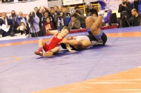 Taha Akgül'den Anlamlı Davranış