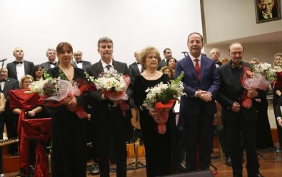 Türk Sanat Müziği Korosu'ndan Konser