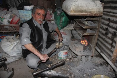 Usta Elde Kirli Boynuzlar Temiz Taraklara Dönüşüyor