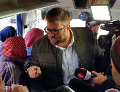 Vekilden küstah saldırı! Böcek oğlun ne yaptı?