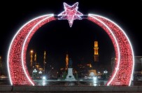 KUBBE - 2018'E Özel Ay-Yıldızlı Işıklandırma