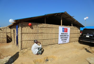 Arakan'a Yardımlar Devam Ediyor