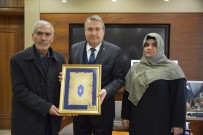 İZMIR ADLIYESI - Başkan Çerçi, Kahraman Polis Fethi Sekin'in Ailesini Ağırladı