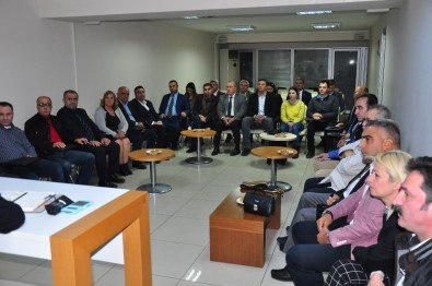 Başkan Kocaoğlu'ndan İl Kongresi Öncesi CHP İzmir'de Toplantı