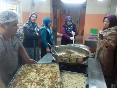 Bayan Kursiyerlere Uygulamalı 'Aşçı Çırağı' Kursu