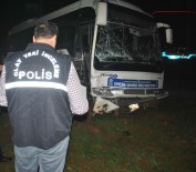 OTOBÜS ŞOFÖRÜ - Otobüs İle Sivil Polis Otosu Çarpıştı Açıklaması 3 Yaralı