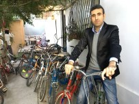 PINOKYO - Çocukluğunda Parasızlıktan Binemediği Bisikletlerin Koleksiyonunu Yapıyor