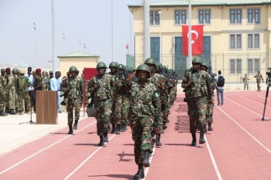 Somali'de TGK Komutanlığında 1. Dönem Piyade Bölüğü Eğitimi Tamamlandı