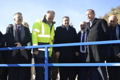 Bakan Eroğlu, Çetin Barajı'nda İncelemelerde Bulundu